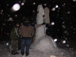 The high-light of the night.  The 10 foot tall snow penis being made next to Thompson.
